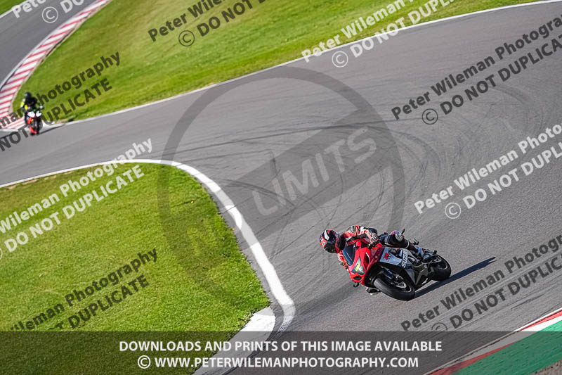 donington no limits trackday;donington park photographs;donington trackday photographs;no limits trackdays;peter wileman photography;trackday digital images;trackday photos